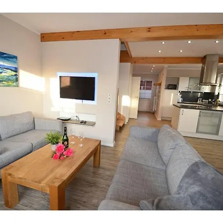 Pameebo 2 Comfortable * Breege