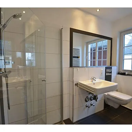 Pameebo 2 Comfortable * Breege